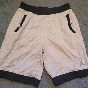 Gray active shorts for men - size XL